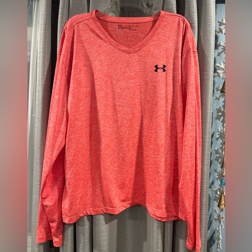 Men’s XXL under Armour long sleeve